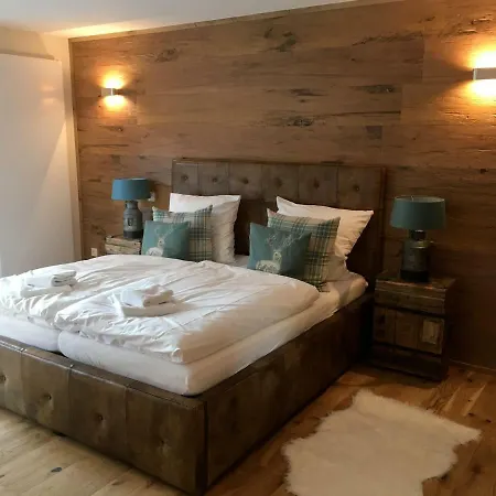 Lindenone Holiday home *