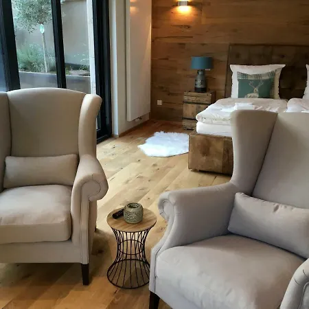 Lindenone Holiday home